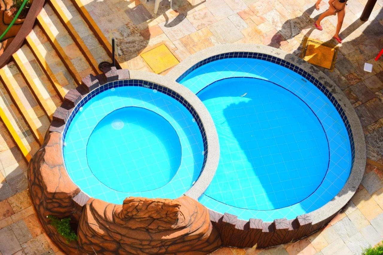 Flat Para Temporada Perto Singapura Shopping Com 7 Piscinas, Bar Molhado, Restaurante - A 3 Min Centro De Caldas Novas! Buitenkant foto